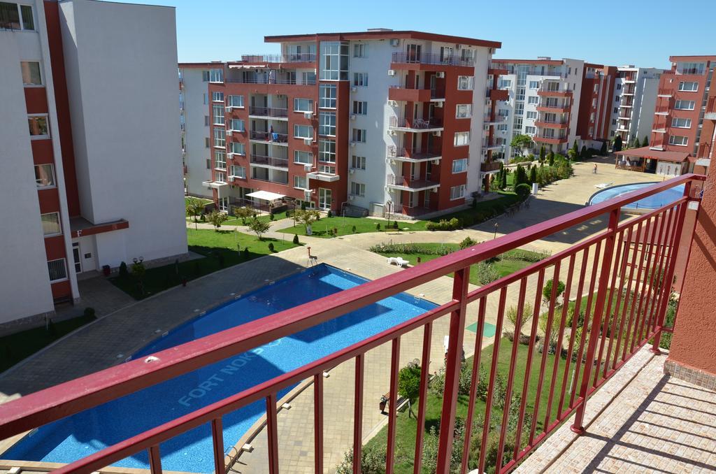 Single Private Apartments In Marina View Fort Beach Sveti Vlas Εξωτερικό φωτογραφία