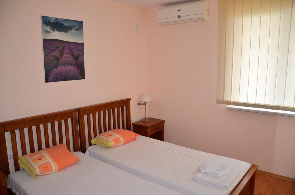 Single Private Apartments In Marina View Fort Beach Sveti Vlas Εξωτερικό φωτογραφία