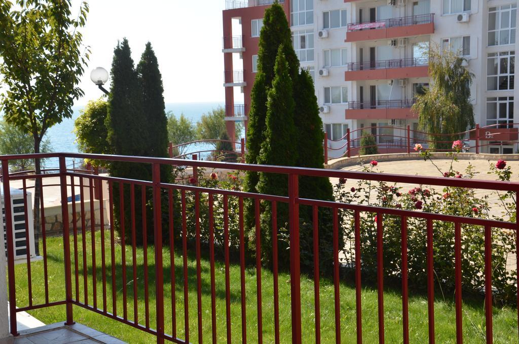 Single Private Apartments In Marina View Fort Beach Sveti Vlas Εξωτερικό φωτογραφία