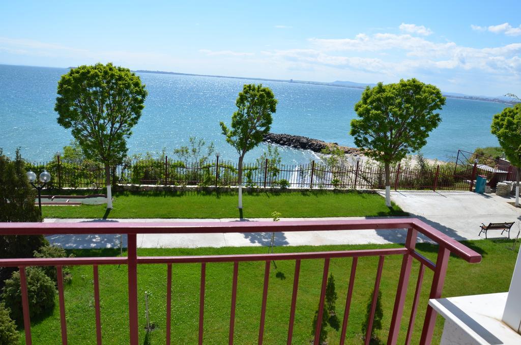 Single Private Apartments In Marina View Fort Beach Sveti Vlas Εξωτερικό φωτογραφία